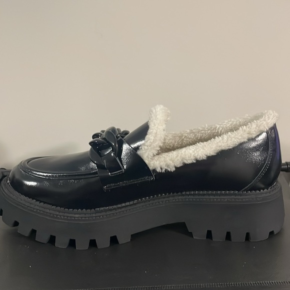 Dolce Vita Faux Fur Loafer - Picture 7 of 11